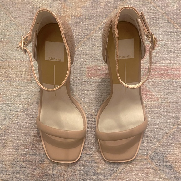 Dolce Vita Jevana Heeled Sandal in Coffee Stella - Picture 4 of 7